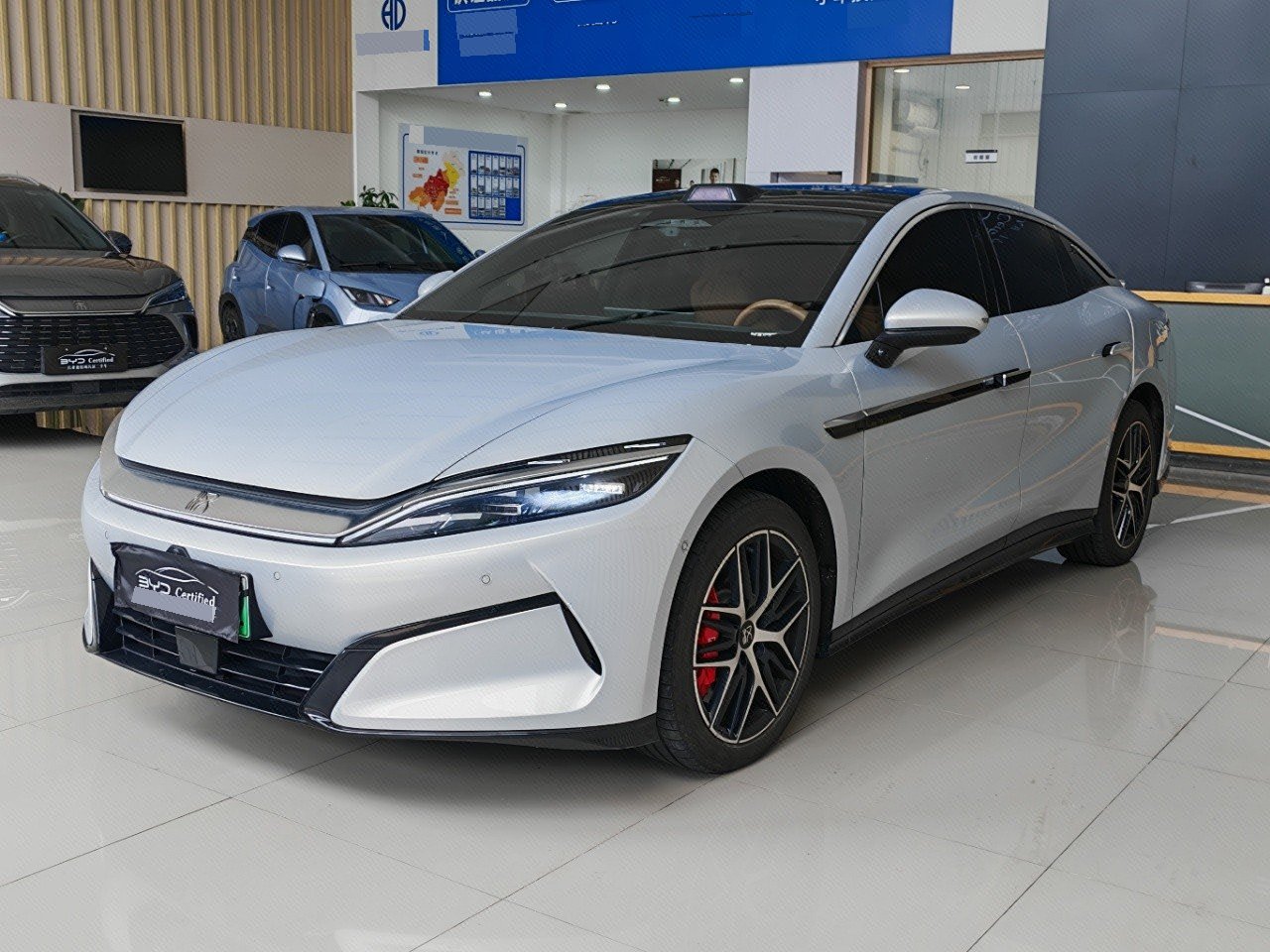 BYD HanL 2025 BYD HanL 2025 car image