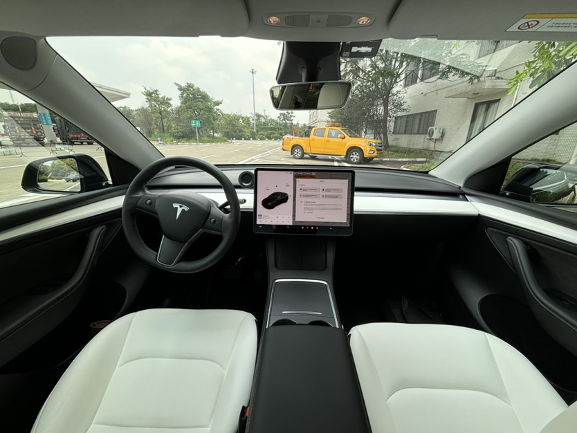Tesla Model Y 2021 #5 Tesla Model Y 2021 car image #5