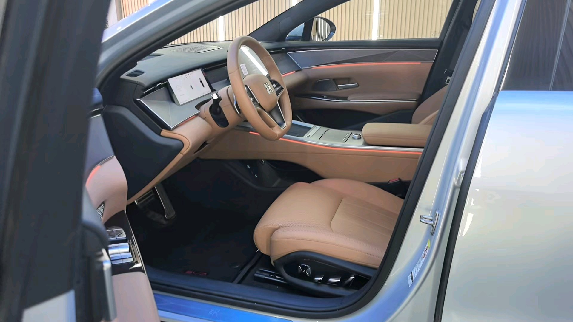 BYD HanL 2025 #6 BYD HanL 2025 изображение автомобиля #6
