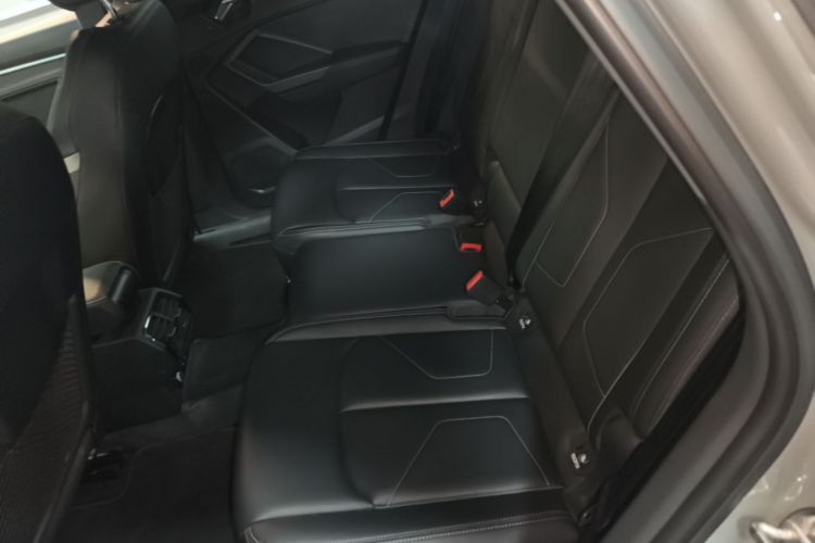 Audi Q3 2024 car image #17