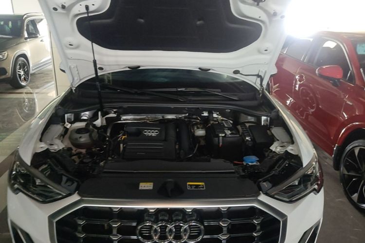 Audi Q3 2023 #20 Audi Q3 2023 car image #20