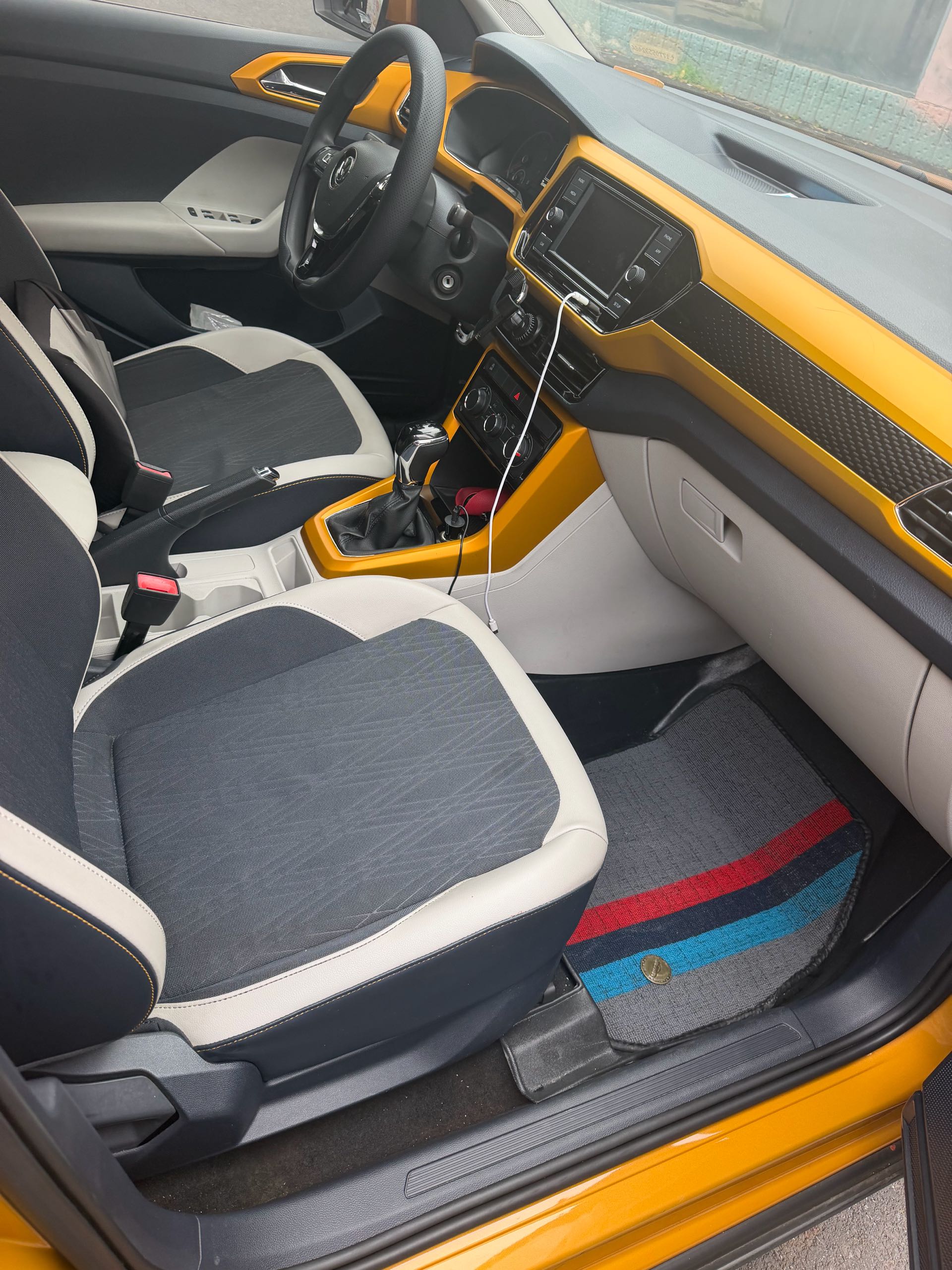 Volkswagen T-Cross 2019 #3 Volkswagen T-Cross 2019 car image #3