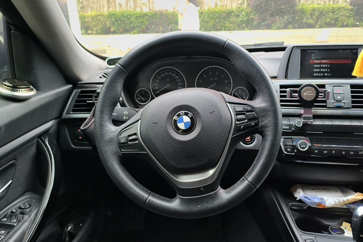 BMW 3 Series GT 2018 #12 BMW 3 Series GT 2018 immagine di auto #12