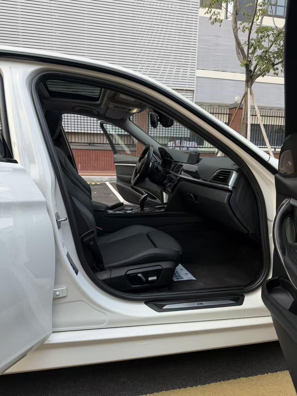 BMW 3 Series 2019 #8 BMW 3 Series 2019 car image #8