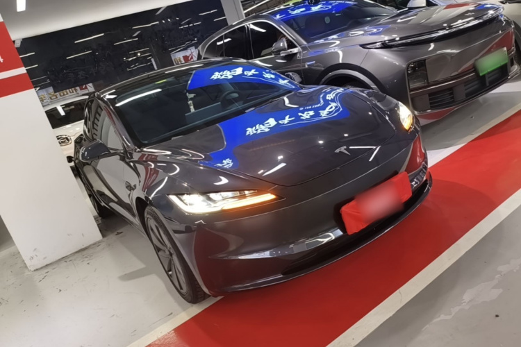 Tesla Model 3 2025 #4 Tesla Model 3 2025 car image #4