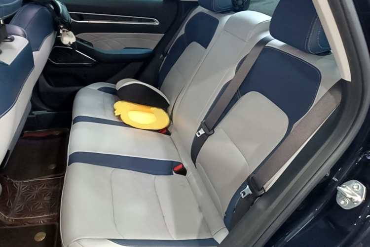 GEELY Emgrand 2022 #17 GEELY Emgrand 2022 car image #17