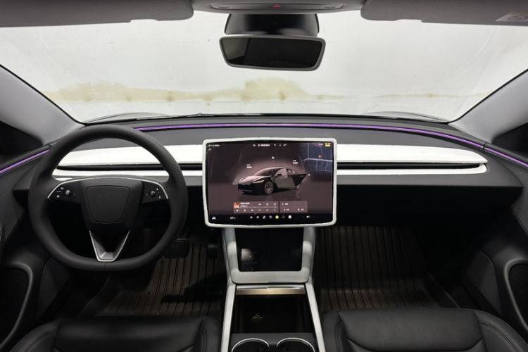 Tesla Model 3 2026 car image #11