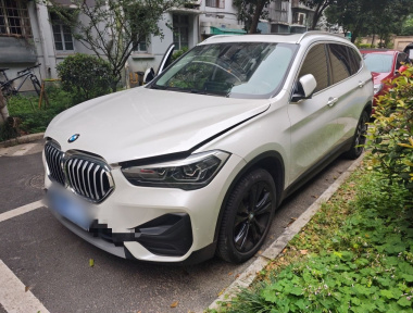 BMW X1 2021 BMW X1 2021 car image