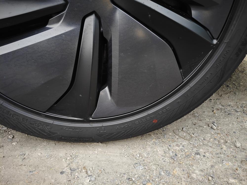 Tesla Model Y 2026 #22 Tesla Model Y 2026 car image #22
