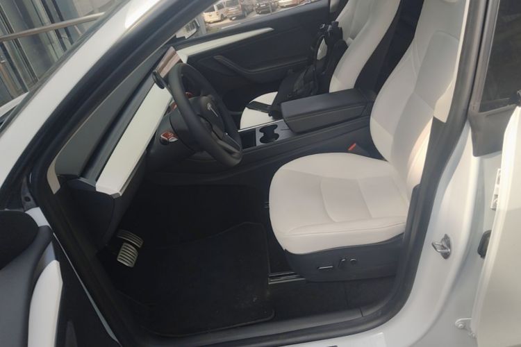 Tesla Model Y 2022 #15 Tesla Model Y 2022 car image #15