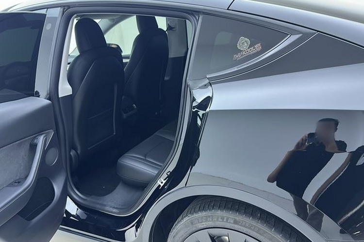 Tesla Model Y 2022 car image #19