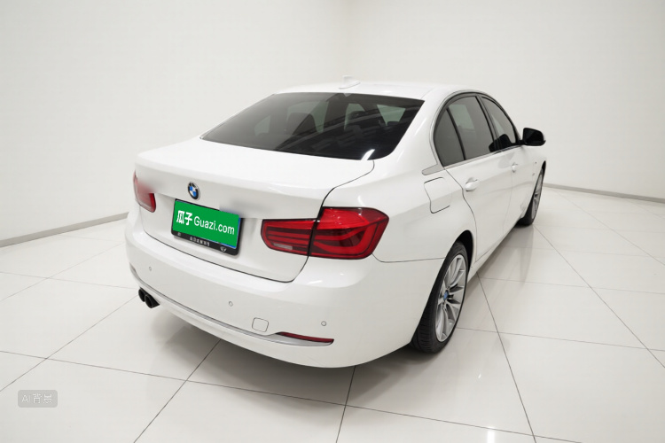 BMW 3 Series 2019 #7 BMW 3 Series 2019 car image #7