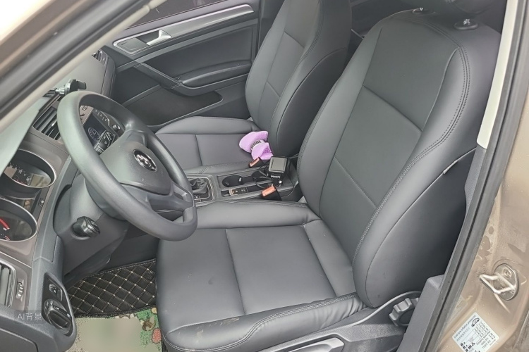 Volkswagen Golf 2017 car image #12