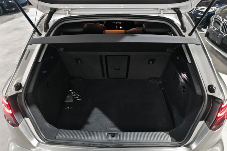 Audi A3 2019 car image #19