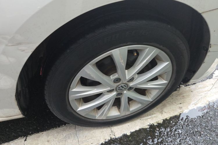 Volkswagen Lavida 2015 car image #6