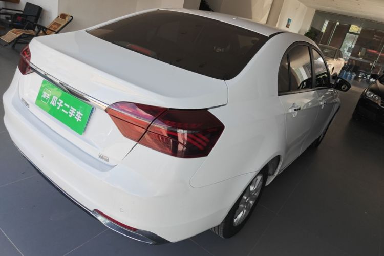 GEELY Emgrand 2021 car image #7