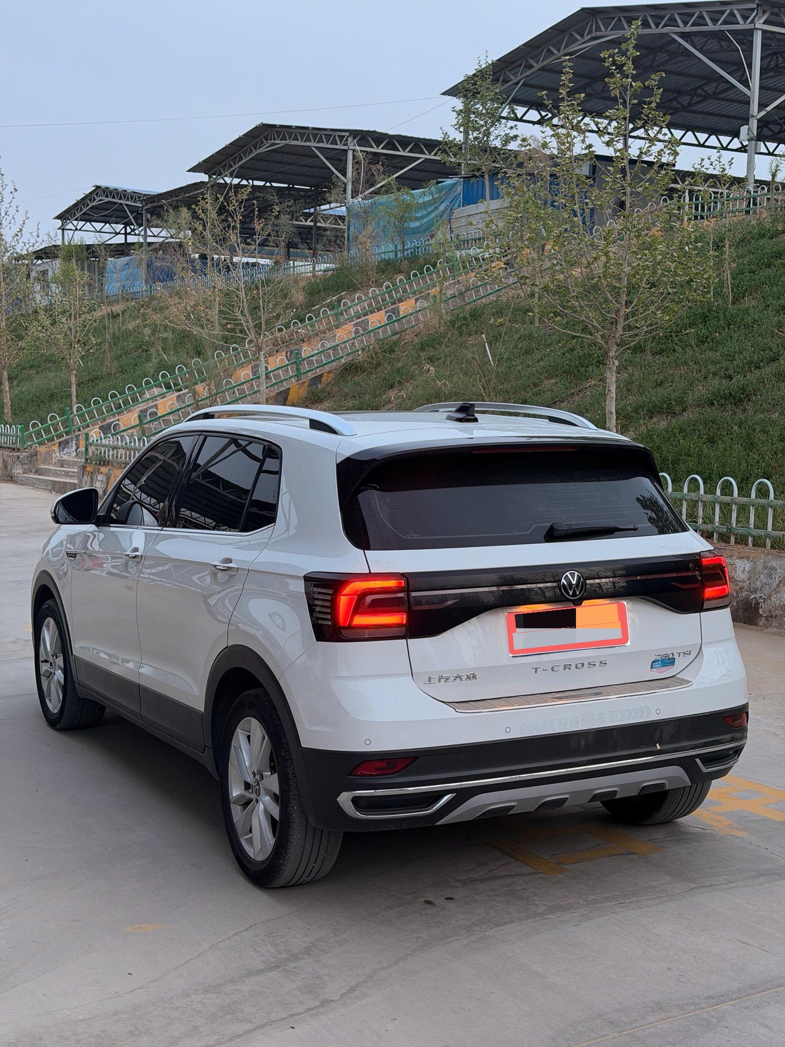 Volkswagen T-Cross 2021 car image #6