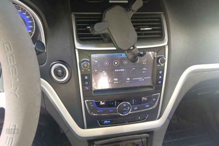GEELY Emgrand 2016 car image #15