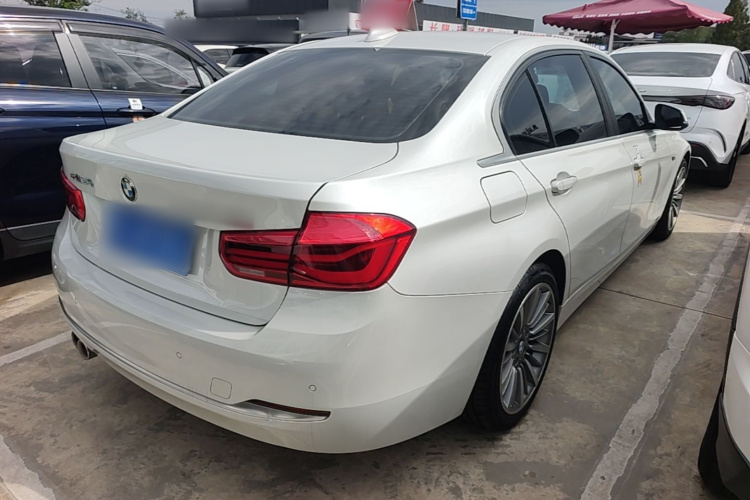 BMW 3 Series 2018 car image #5