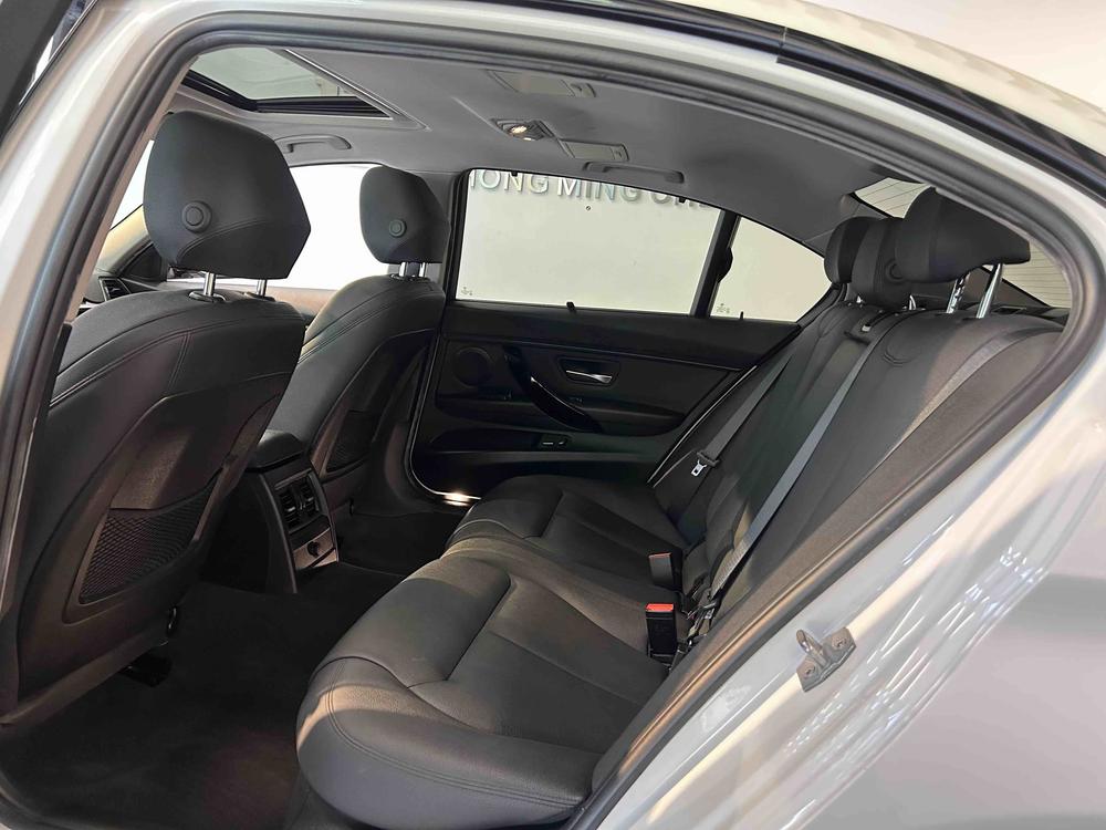BMW 3 Series 2018 #11 BMW 3 Series 2018 car image #11