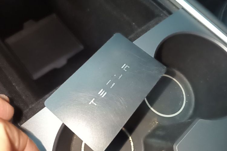 Tesla Model Y 2021 #9 Tesla Model Y 2021 car image #9