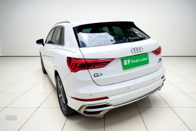 Audi Q3 2024 car image #5