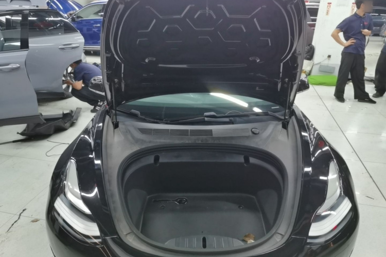 Tesla Model 3 2020 car image #20