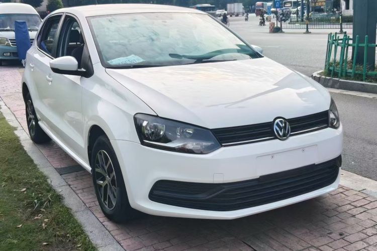 Volkswagen Polo 2017 car image #4