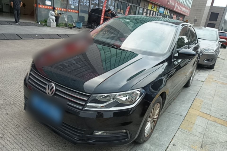 Volkswagen Santana 2019 car image #2