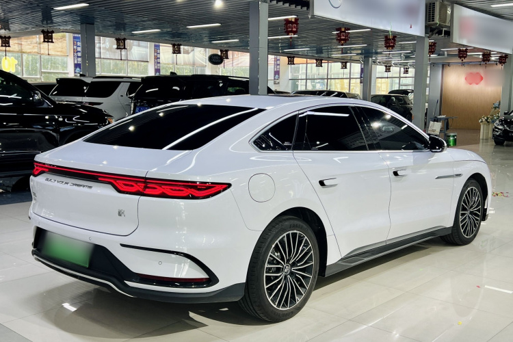 BYD Han 2023 car image #7