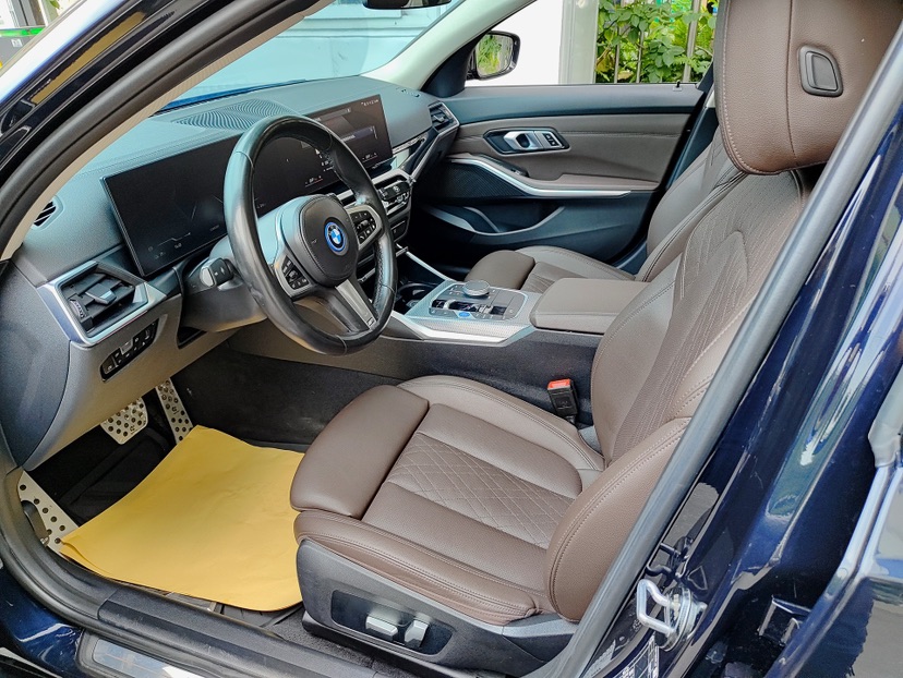BMW i3 2023 image de voiture #3