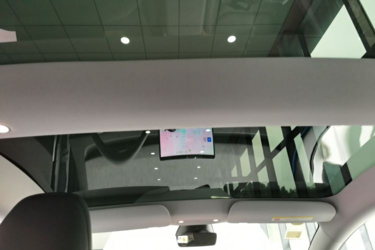 Tesla Model 3 2026 car image #18