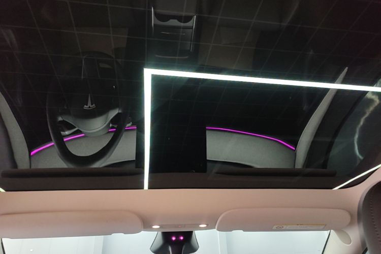 Tesla Model Y 2024 car image #18