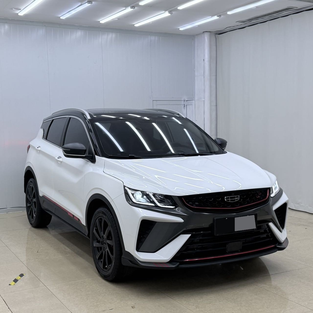 GEELY Coolray 2023 car image #2
