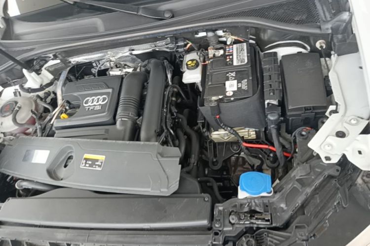 Audi Q3 2023 car image #22