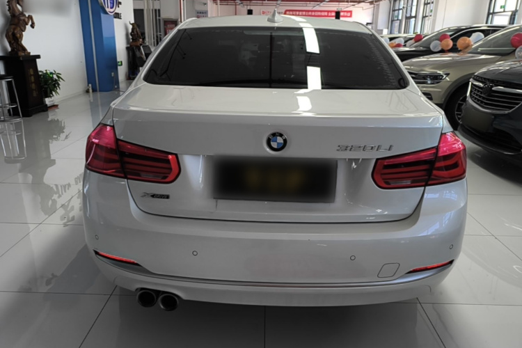 BMW 3 Series 2019 #6 BMW 3 Series 2019 car image #6