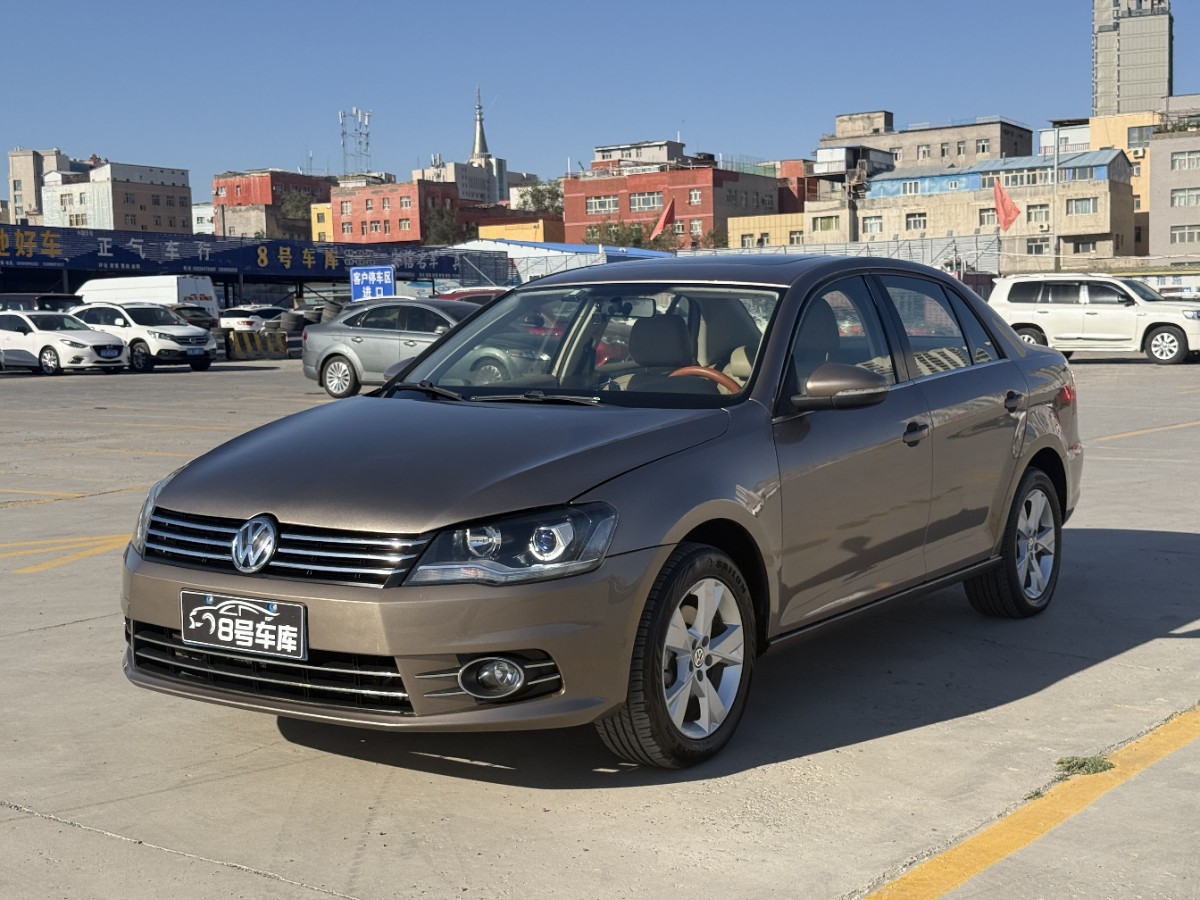 Volkswagen Bora 2014 car image 