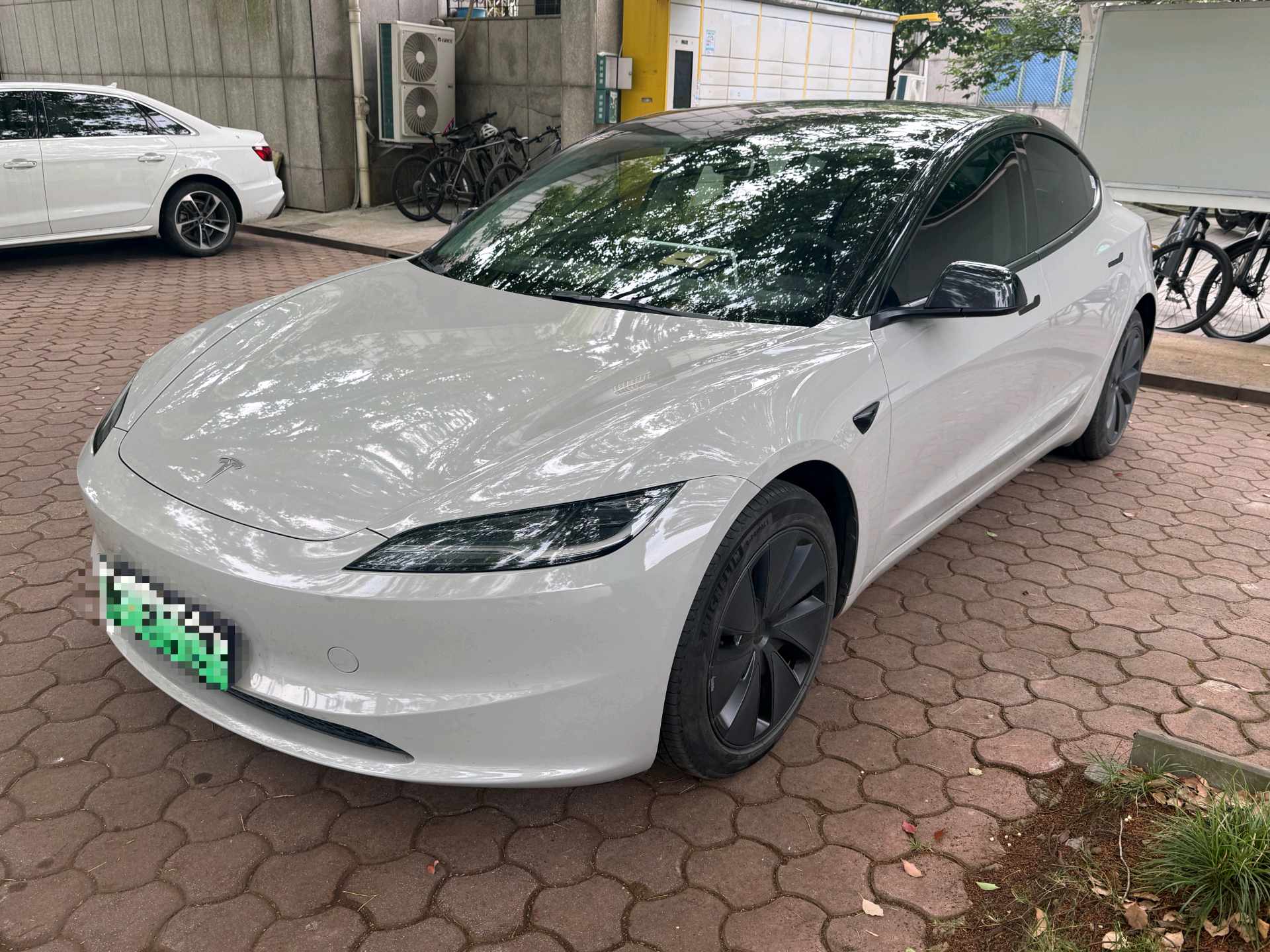 Tesla Model 3 2024 Tesla Model 3 2024 car image