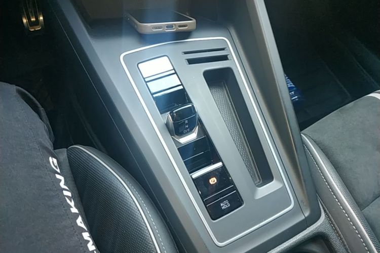Volkswagen Golf 2022 car image #14