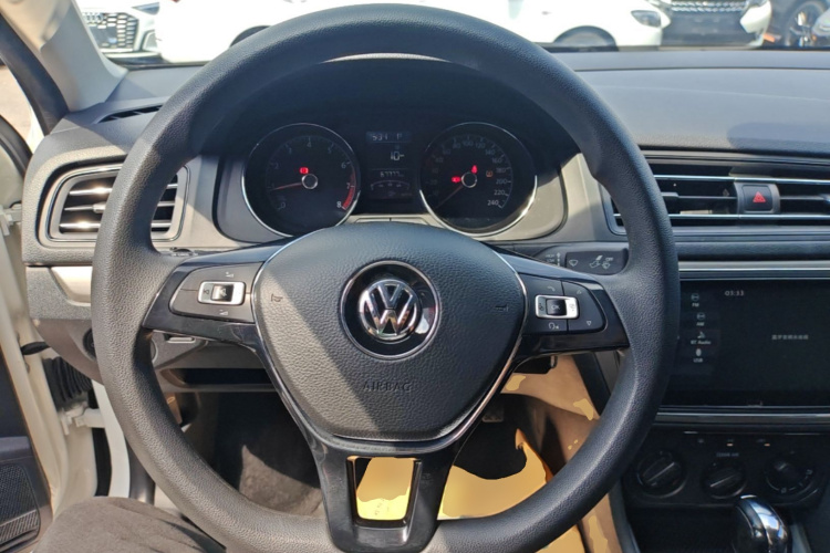 Volkswagen Lavida 2020 car image #15