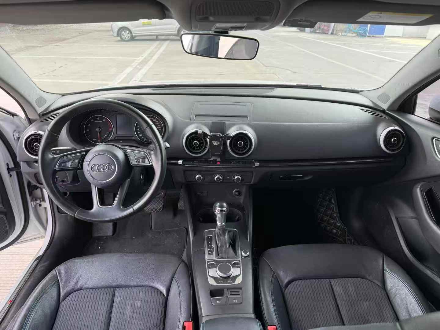 Audi A3 2018 car image #9