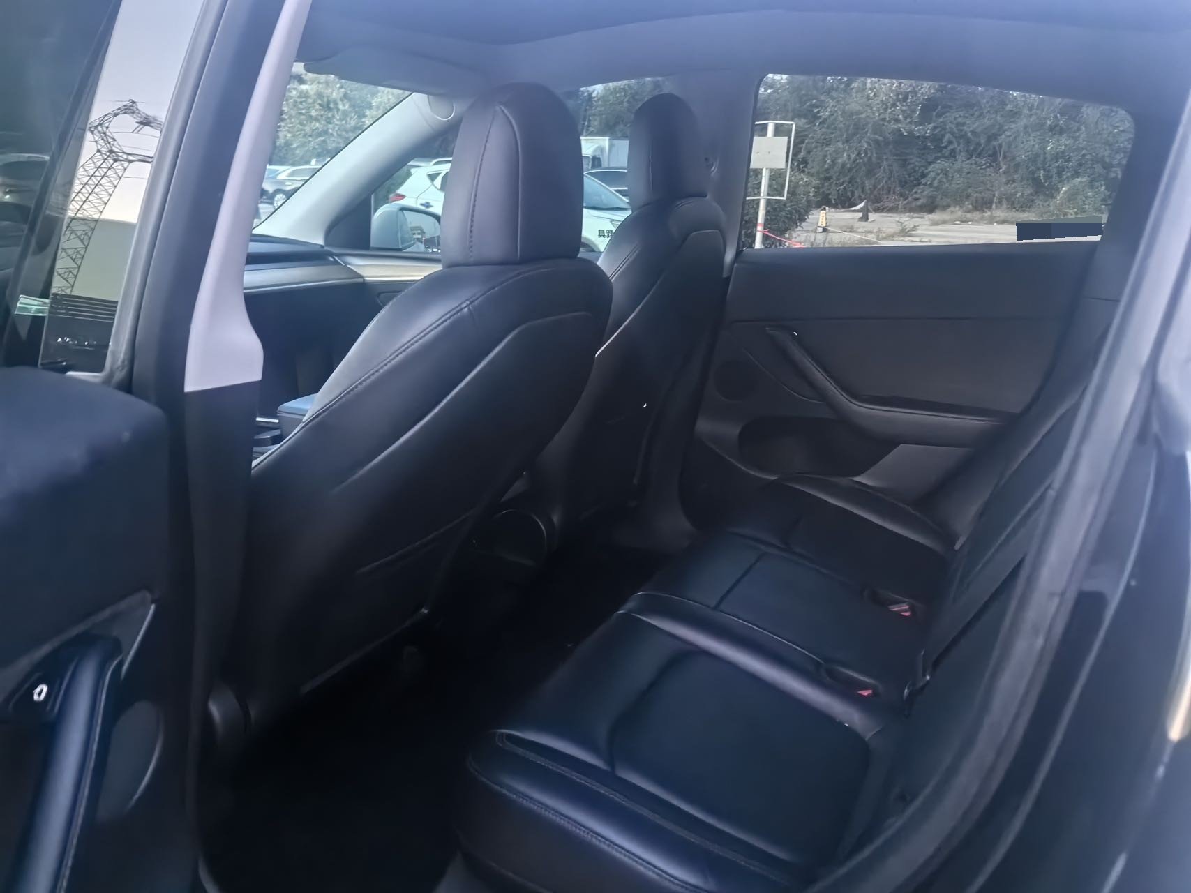 Tesla Model Y 2022 #5 Tesla Model Y 2022 car image #5