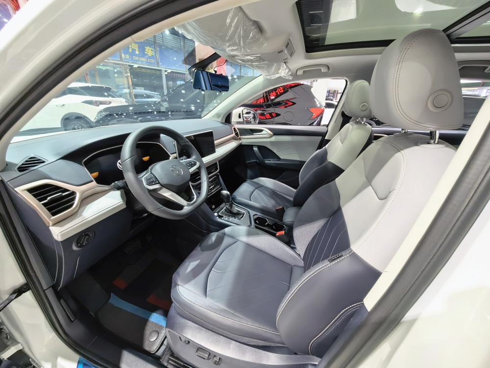 Volkswagen Tharu 2025 immagine di auto #10