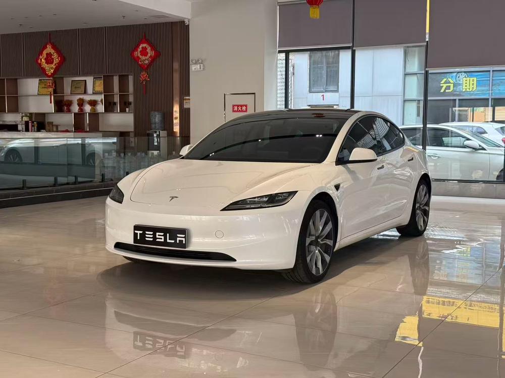Tesla Model 3 2024 car image 