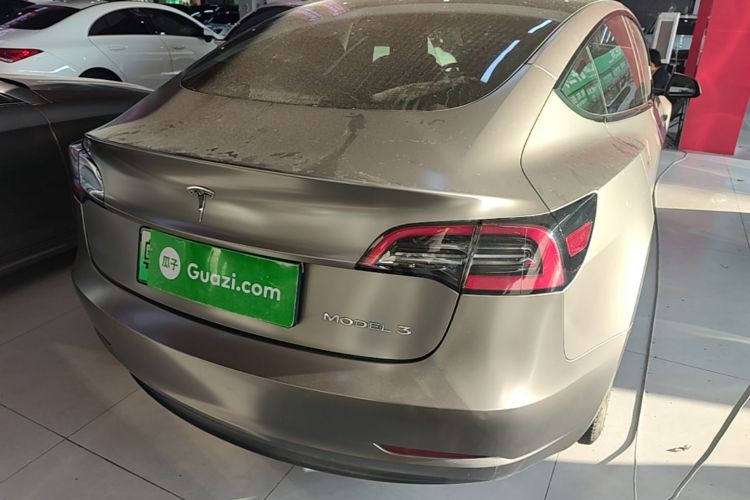 Tesla Model 3 2023 immagine di auto #7