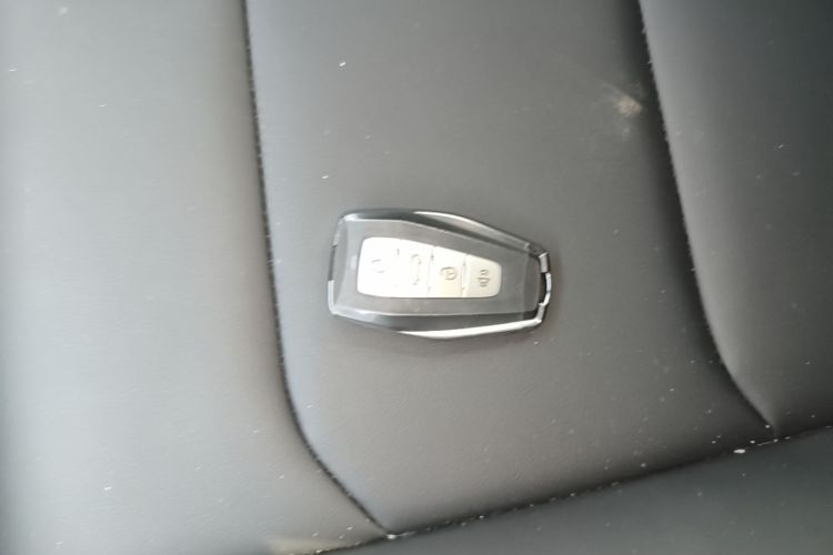 GEELY Emgrand 2026 car image #9