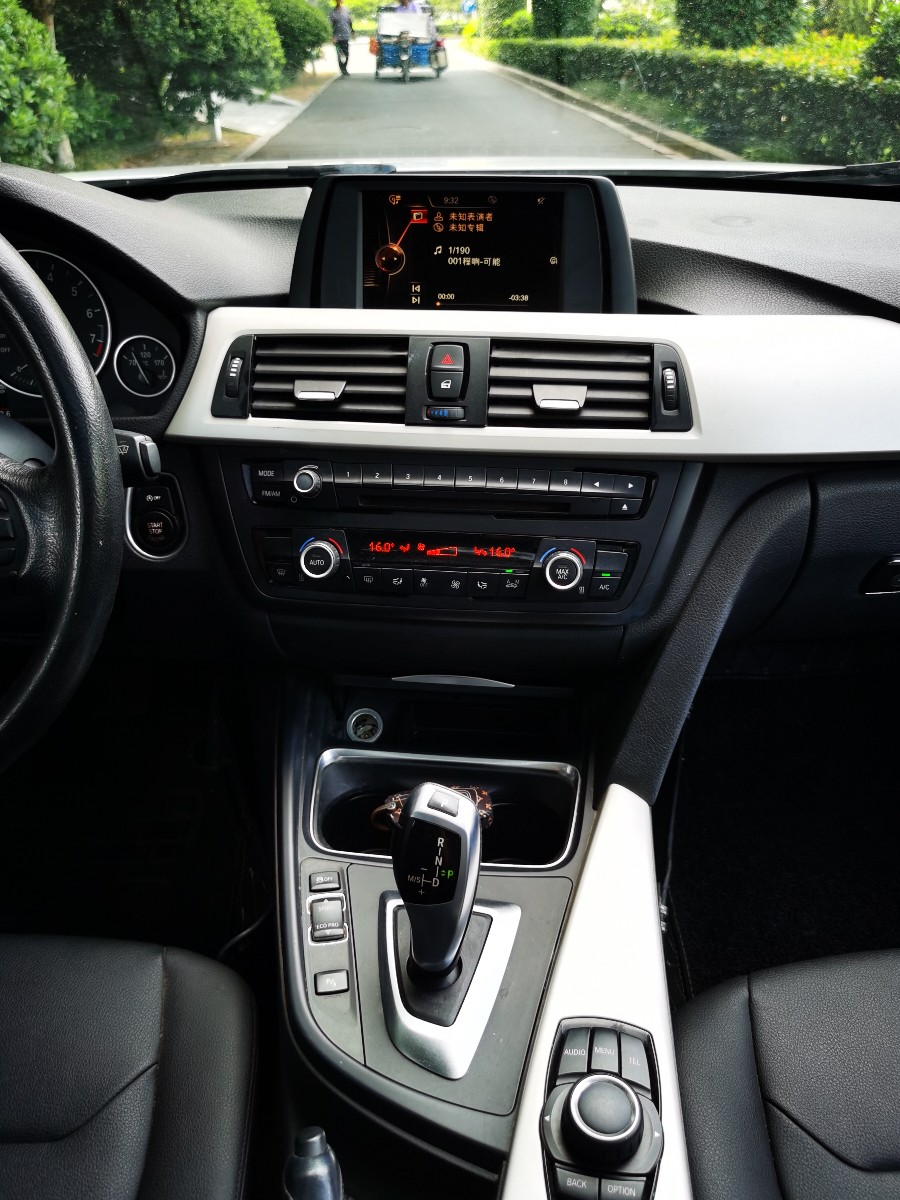 BMW 3 Series 2015 #10 BMW 3 Series 2015 car image #10