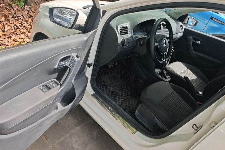 Volkswagen Polo 2016 #16 Volkswagen Polo 2016 car image #16