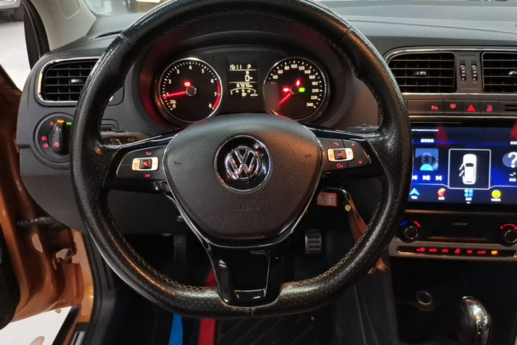 Volkswagen Polo 2016 #11 Volkswagen Polo 2016 car image #11
