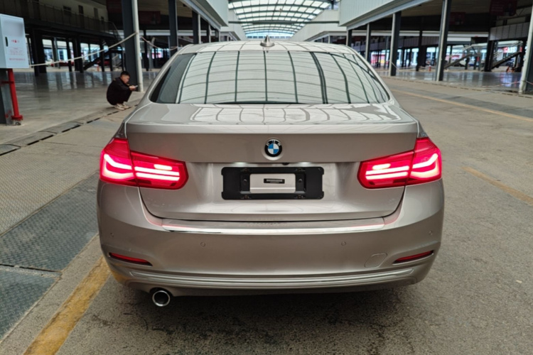 BMW 3 Series 2016 #6 BMW 3 Series 2016 car image #6